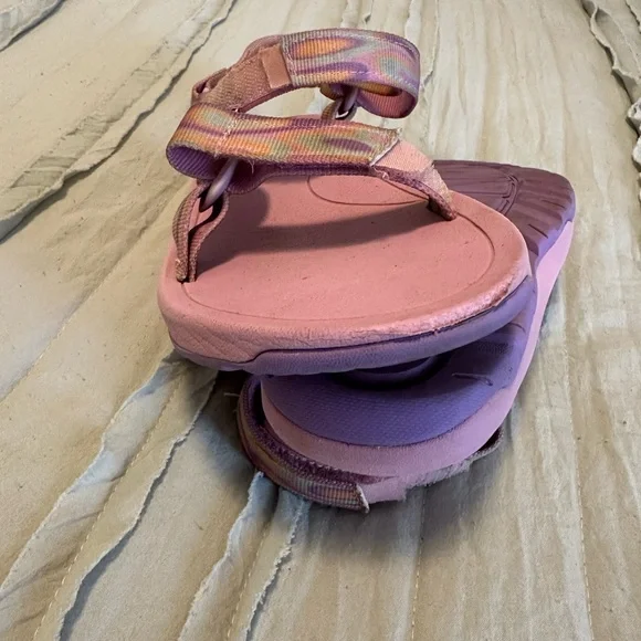 Teva Hurricane XLT2 Sandal | Size 3 - Picture 8 of 10
